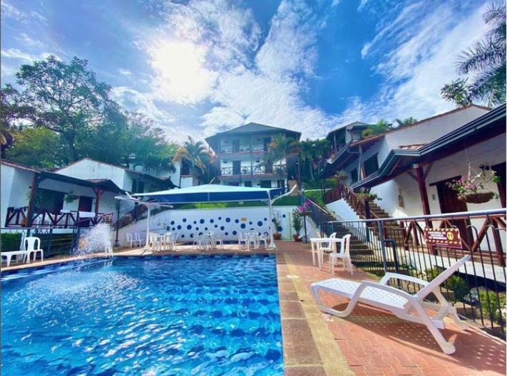 Hotel Verano Resort San Gil Exterior photo