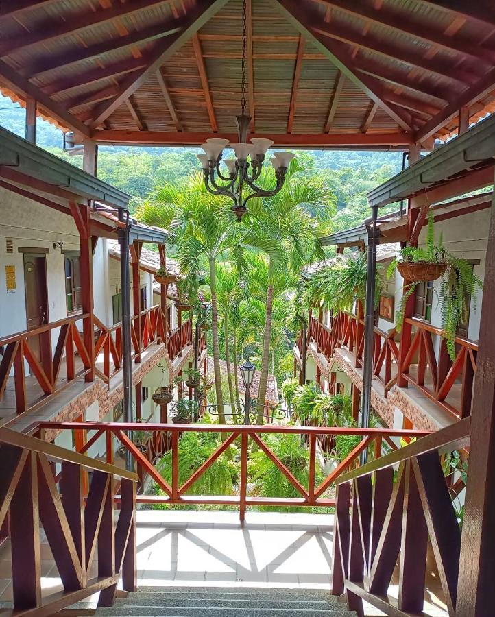 Hotel Verano Resort San Gil Exterior photo