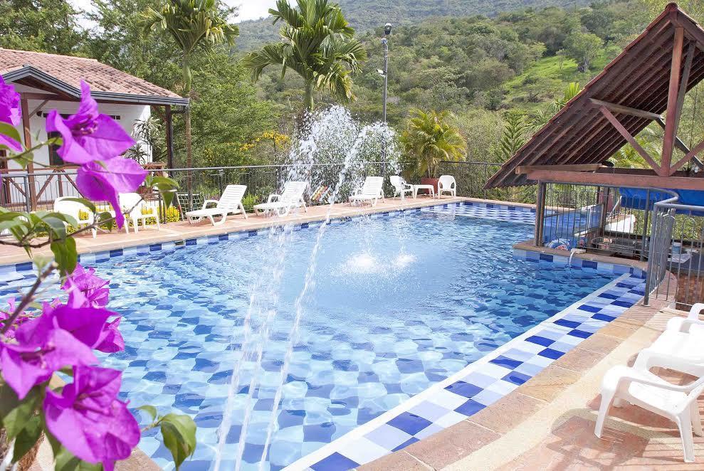 Hotel Verano Resort San Gil Exterior photo