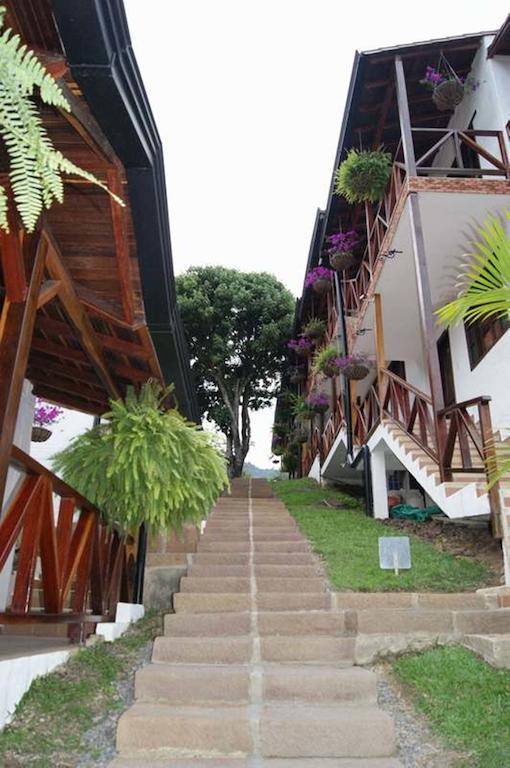 Hotel Verano Resort San Gil Exterior photo