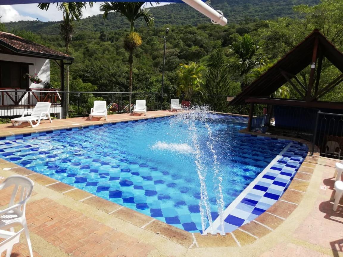 Hotel Verano Resort San Gil Exterior photo